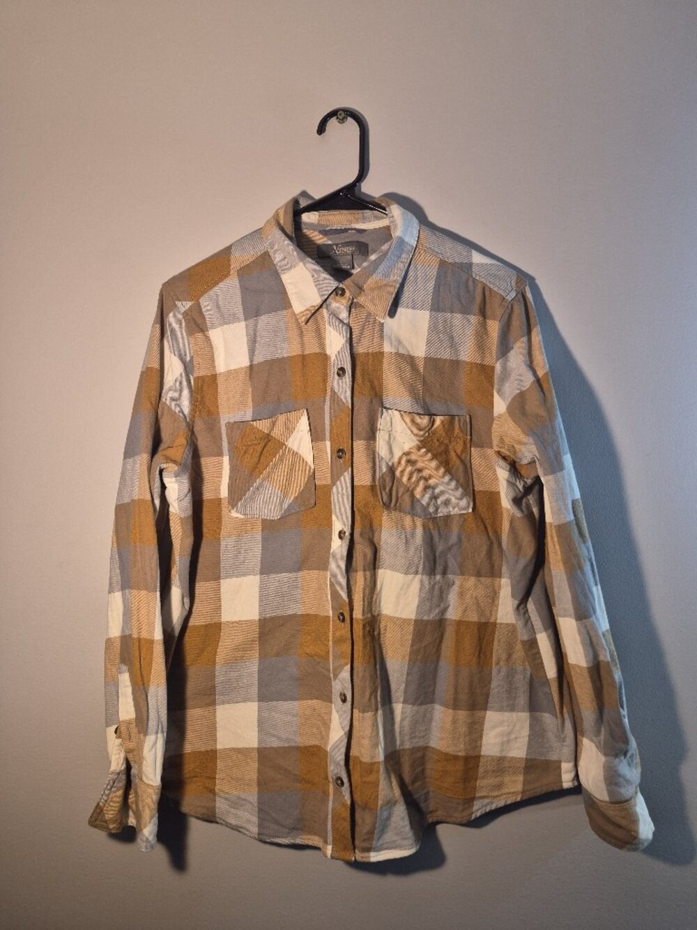 Natural Reflections L Plaid Flannel Shirt Buffalo Check Tan Gray Casual